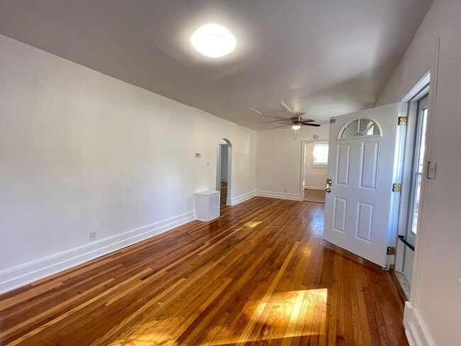 Building Photo - Rancher Waiting For You