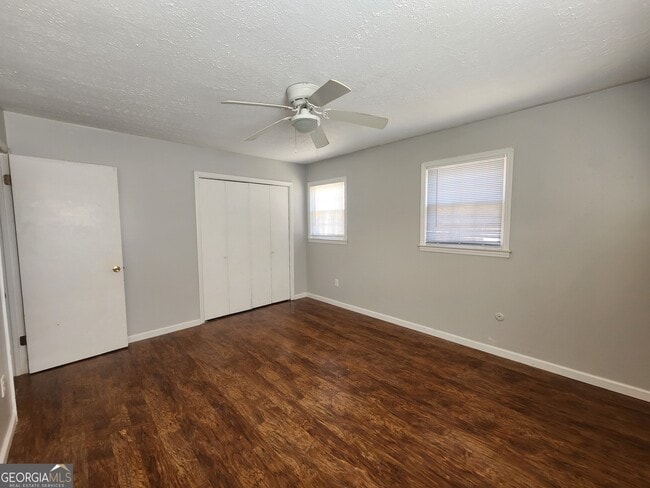 Building Photo - 120 Sol Bridges Rd