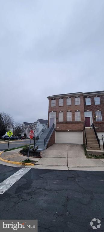 Building Photo - 2601 Tarleton Corner Dr