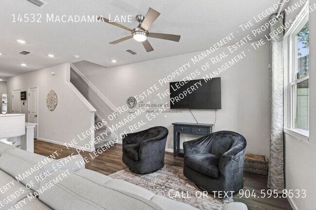 Building Photo - 14532 Macadamia Ln