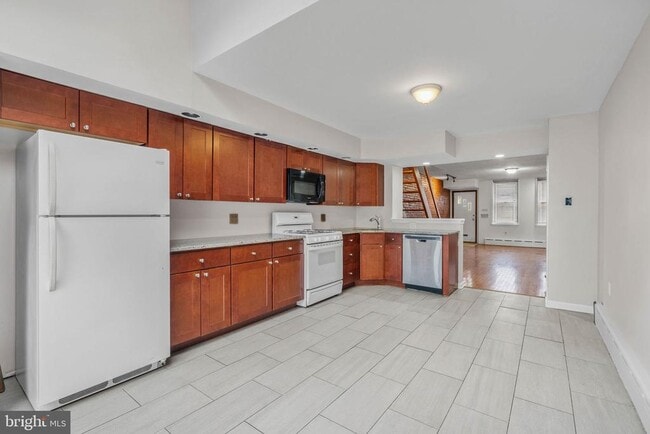 Building Photo - 708 Tasker St