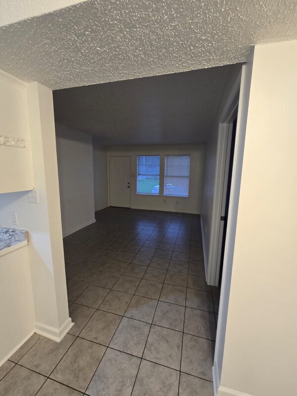 Building Photo - 2182 Gardere Ln