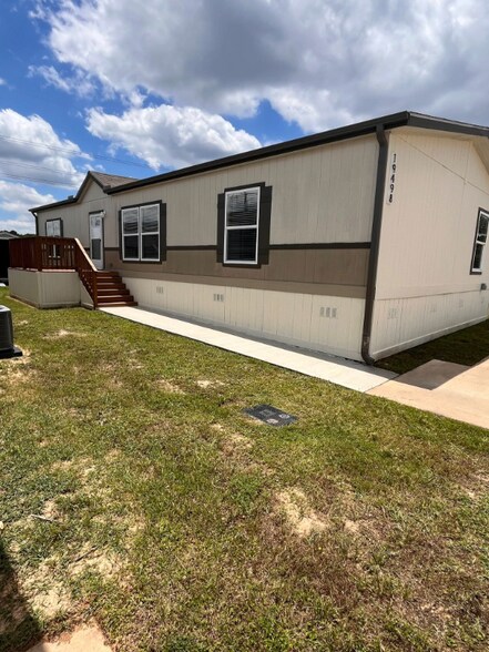 Building Photo - 10118 Falvey Lk Ln