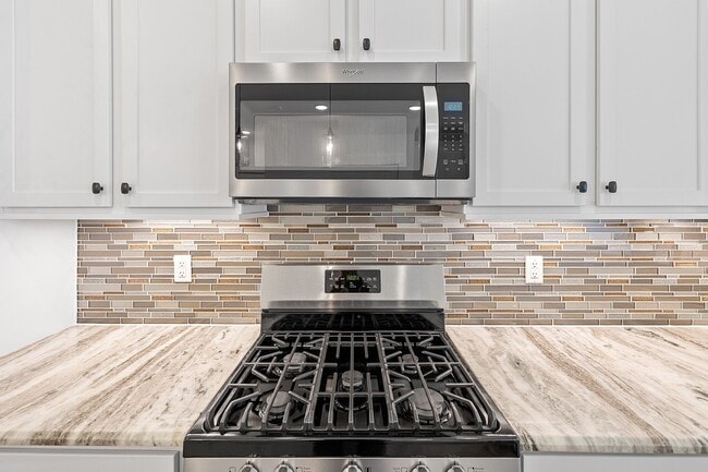 Building Photo - 3 Bedroom Townhome with Rooftop Terrace in Downtown Wake Forest!
