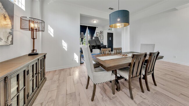 Building Photo - 33004 Durango Bay Ct