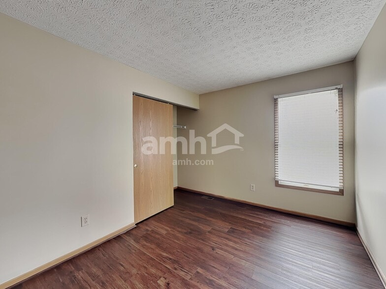 Building Photo - 2356 Maribeth Pl