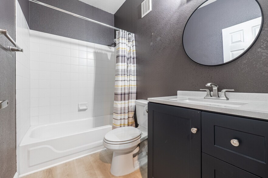Building Photo - 4455 E Paradise Village Pky S