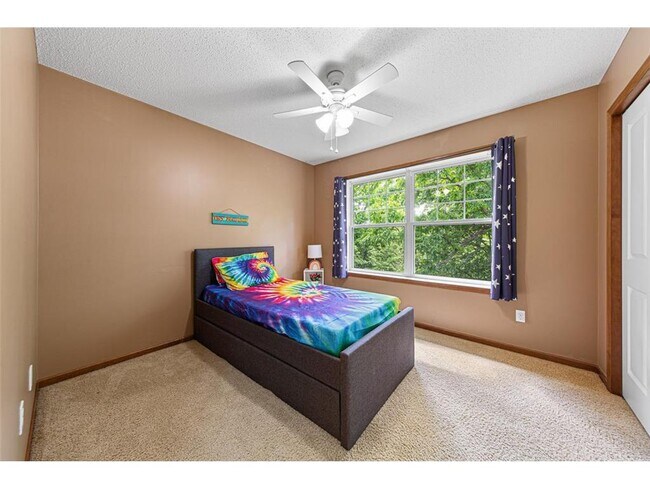Building Photo - 5037 Dunkirk Pl N
