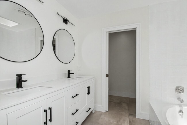 Building Photo - 21440 Campo Allegro Dr