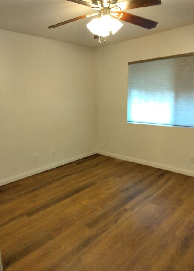 Building Photo - Mission Bay 2 Bed 2 Bath Condo with covered parking