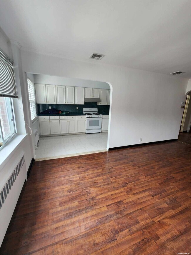 Building Photo - 30-18 81st St