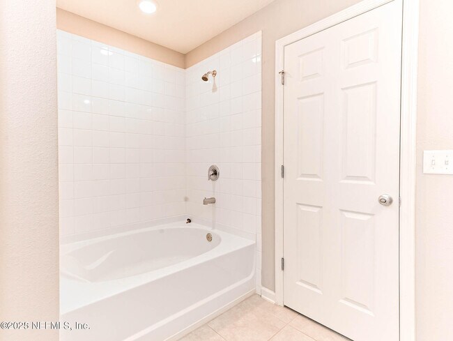 Building Photo - 10626 Causey Ln
