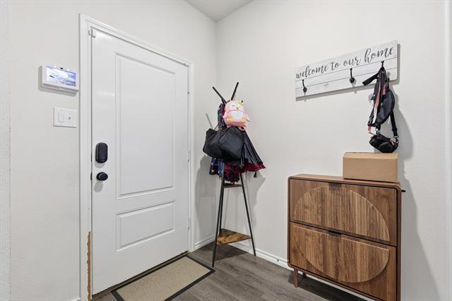 Building Photo - 3934 Dickinson Ave