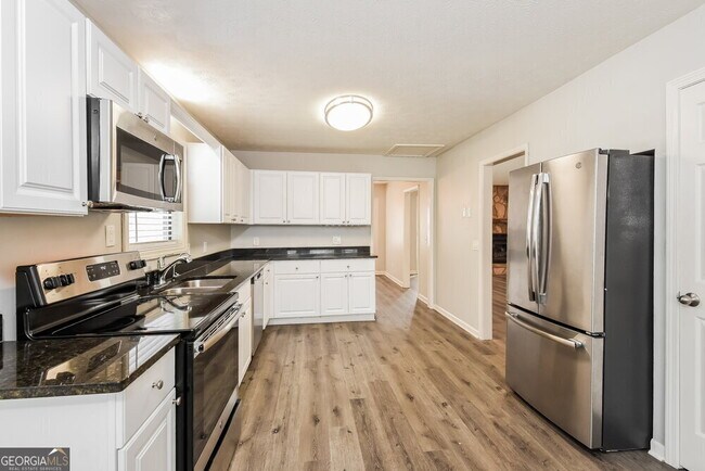 Building Photo - 2752 Hawk Trace NE