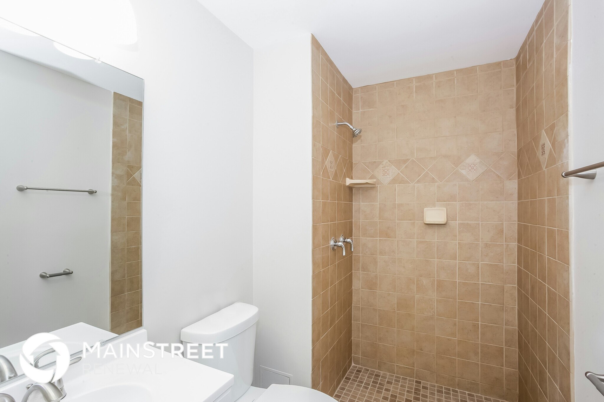 Building Photo - 10026 Topeka Dr