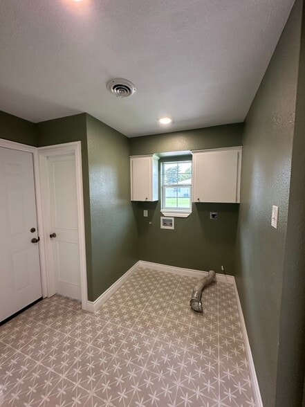 Building Photo - 104 Kingswood Dr