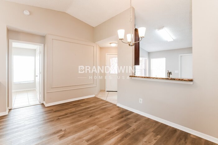 Building Photo - 7803 Myrtle Oak Ln