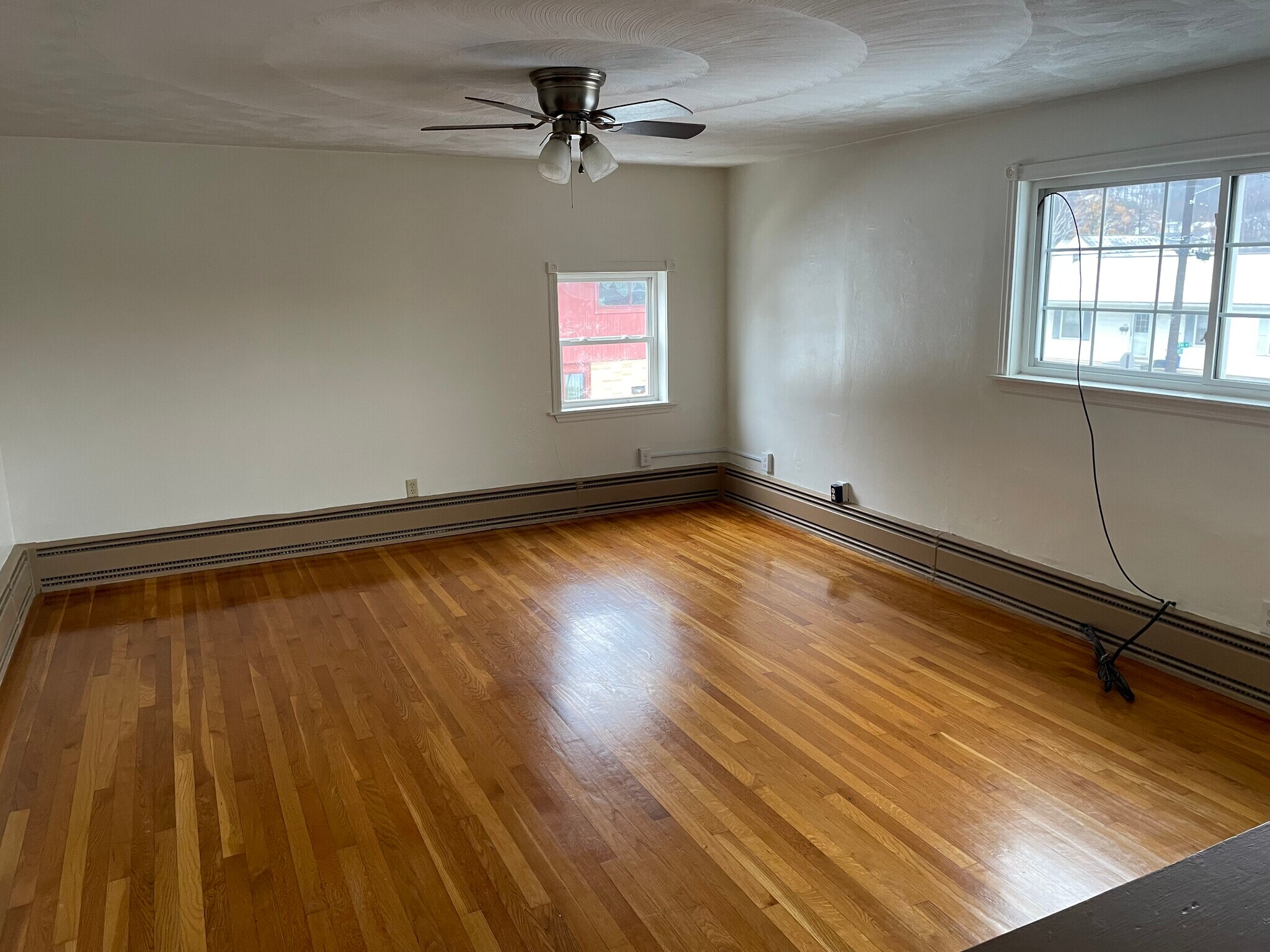 Living Room - 1606 Gompers Ave