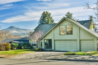 Building Photo - Incredible Peaceful View of the Valley 3 b...
