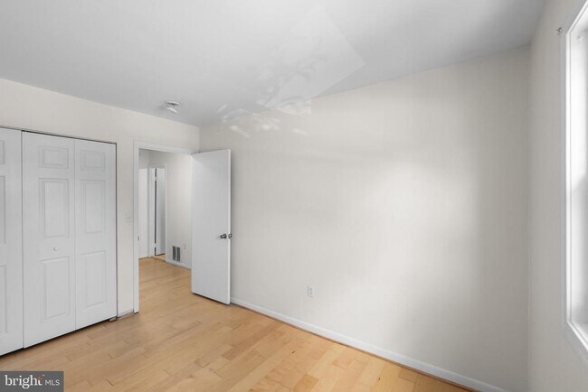 Building Photo - 623 Bywater Rd