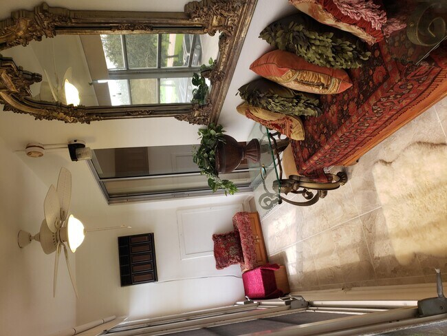 Building Photo - 77 Mansfield B