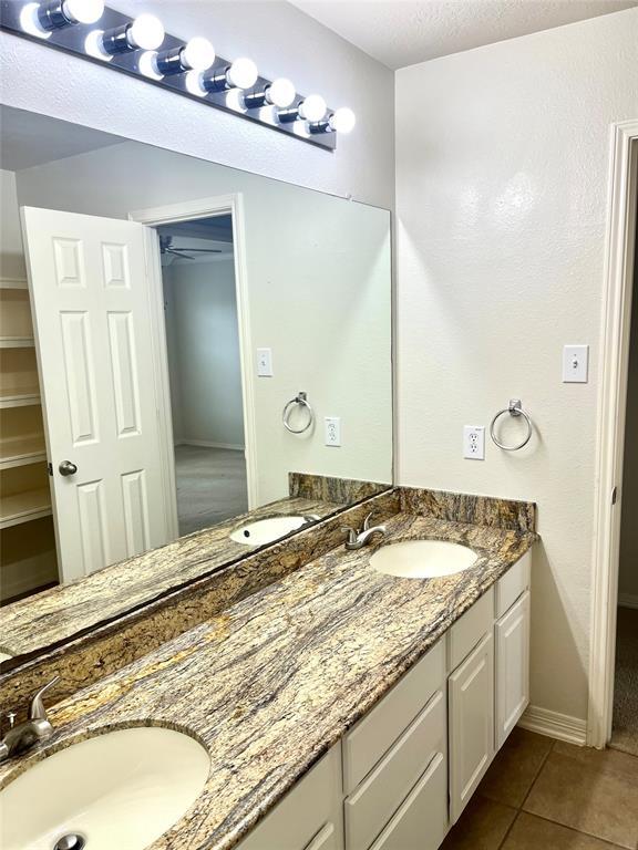 Building Photo - 18003 Blues Point Dr