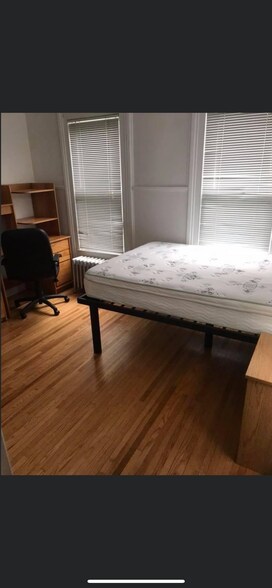 Building Photo - 28 Seminary Ave