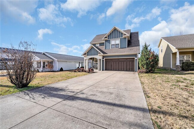 Building Photo - 442 SW Glover St