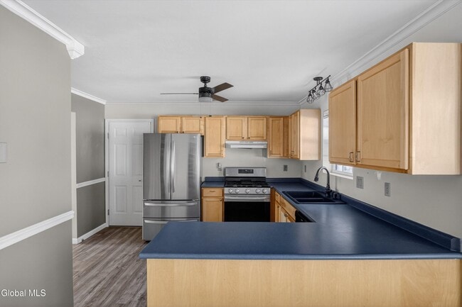 Building Photo - 3 David Ln