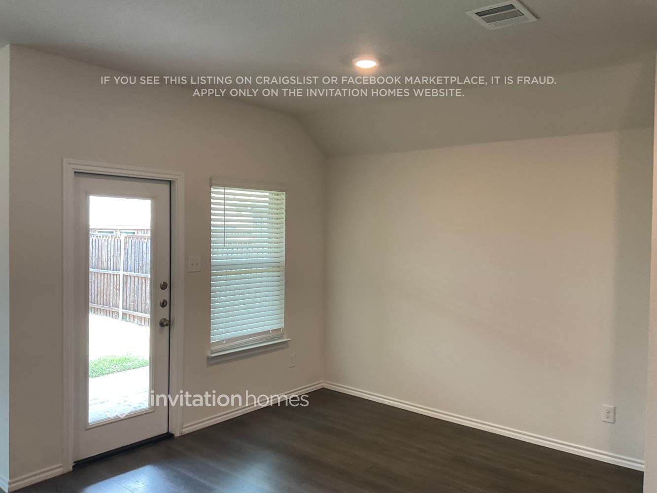 Building Photo - 3201 Glazner Dr