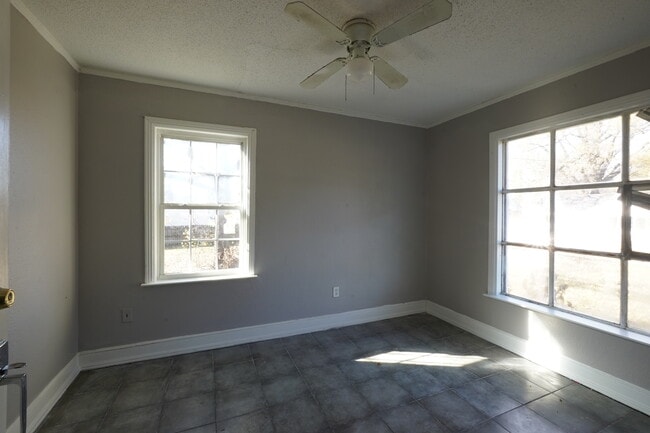 Building Photo - 2361 Joy Ln