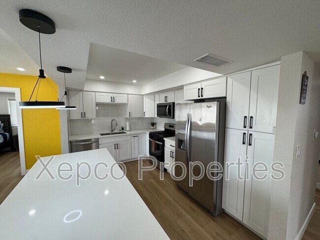Building Photo - 66735 Buena Vista Ave