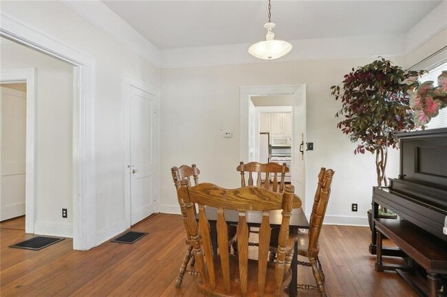 Building Photo - 203 Winter Ave