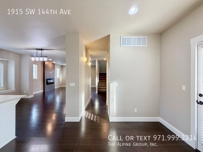 Building Photo - 1915 SW 144th Ave