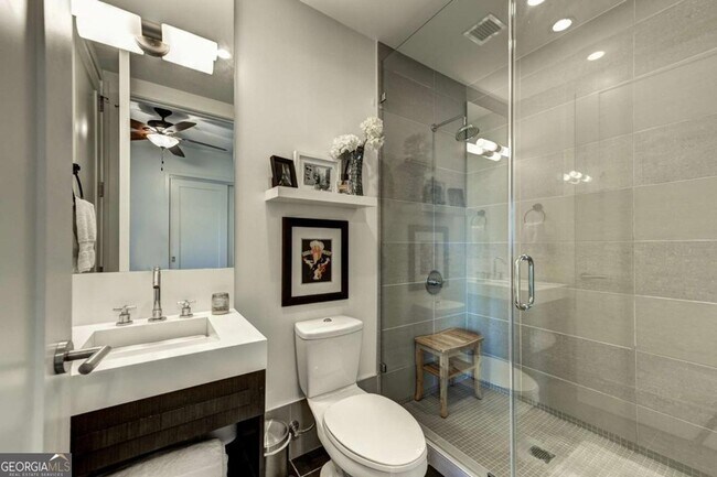 Building Photo - 1820 Peachtree St NW