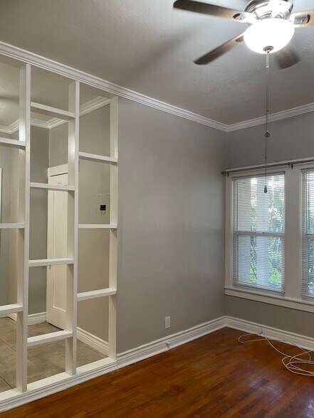 Building Photo - 4125 S Figueroa St