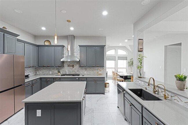 Building Photo - 119 Fortuna Ct