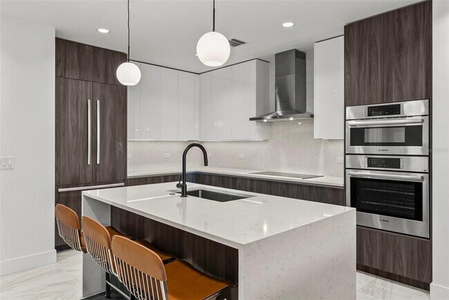 Building Photo - 777 3rd Ave N