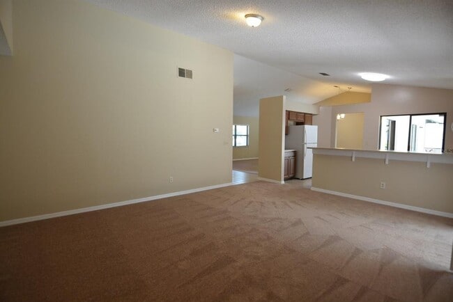 Building Photo - 5106 Sun Palm Dr