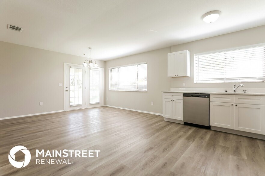 Building Photo - 5945 Spearman Cir