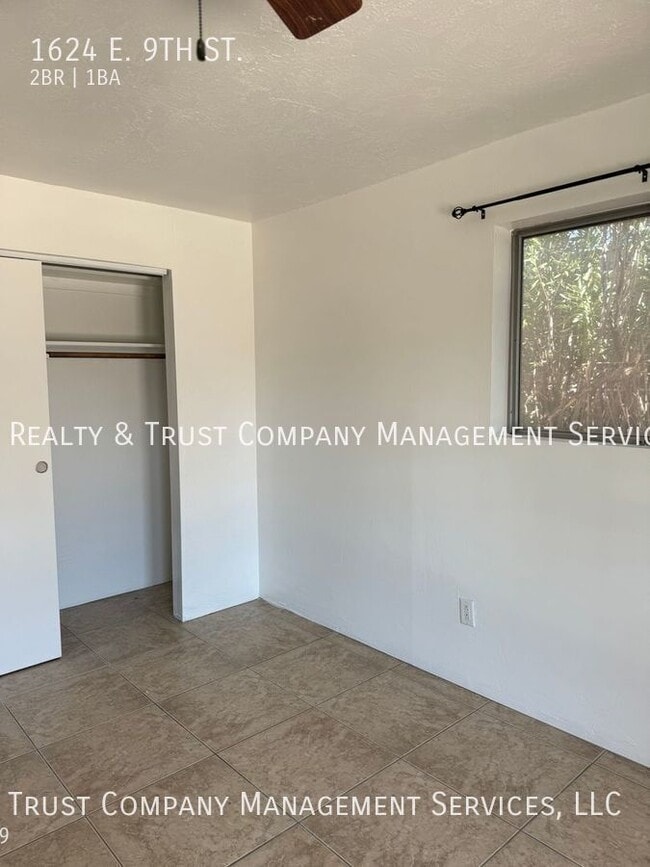 Building Photo - 1624 E 9th St