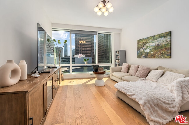 Building Photo - 877 Francisco St