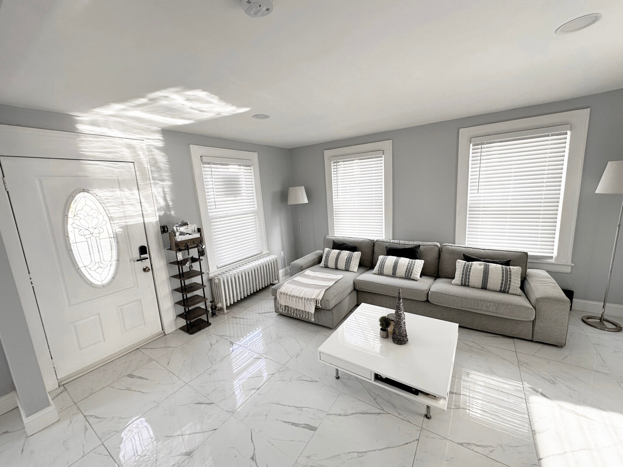 Livingroom - 19 Parkview Ter