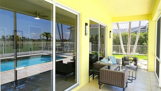 Building Photo - 1851 Corsica Dr