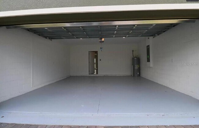 Building Photo - 2262 Mountain Pine St