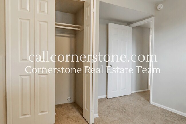 Building Photo - 3614 Regis St