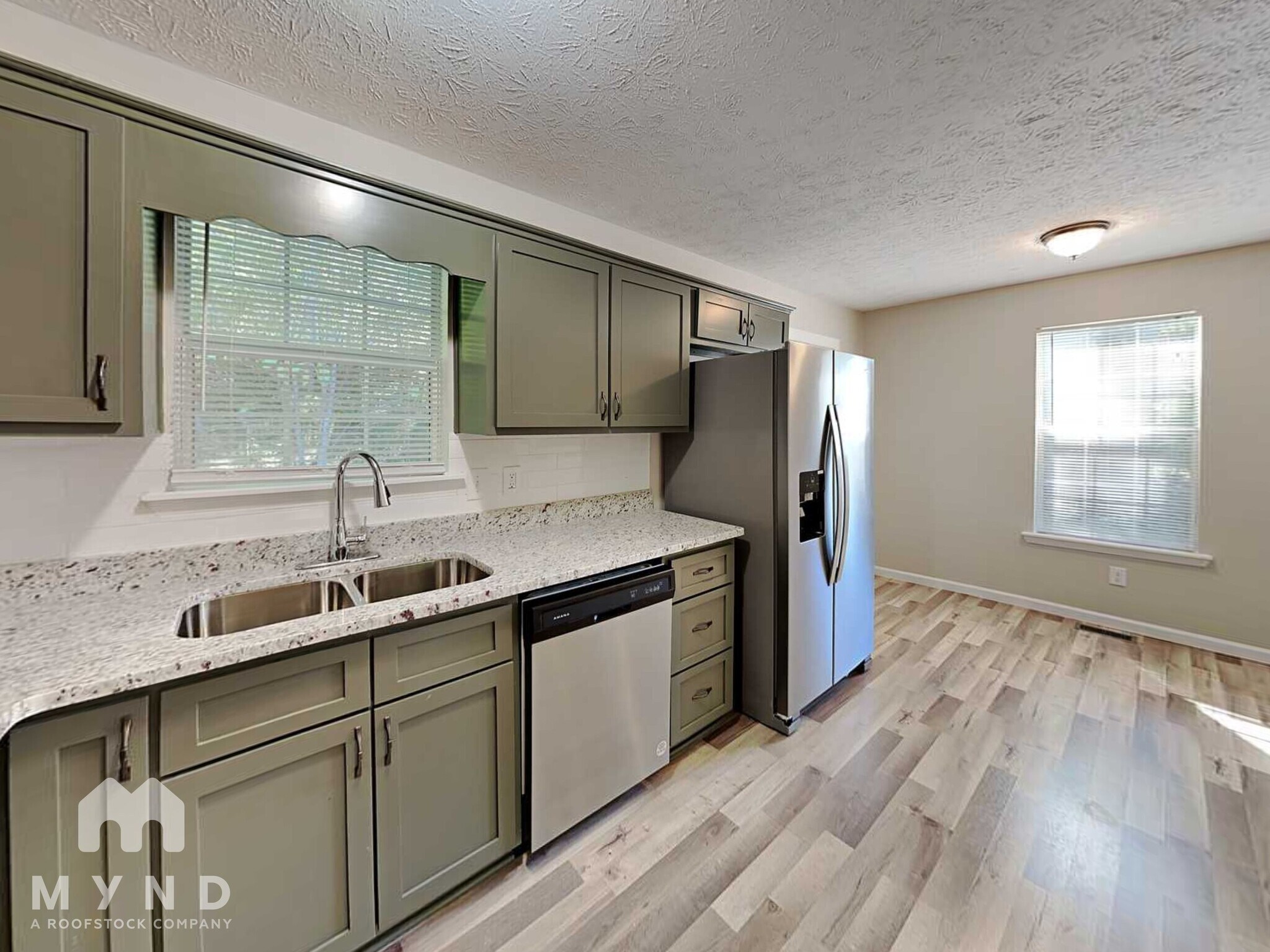 Building Photo - 381 Cottonwood Loop