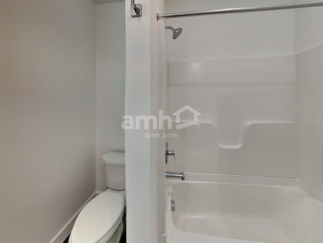 Building Photo - 2135 W Magdalena Lane