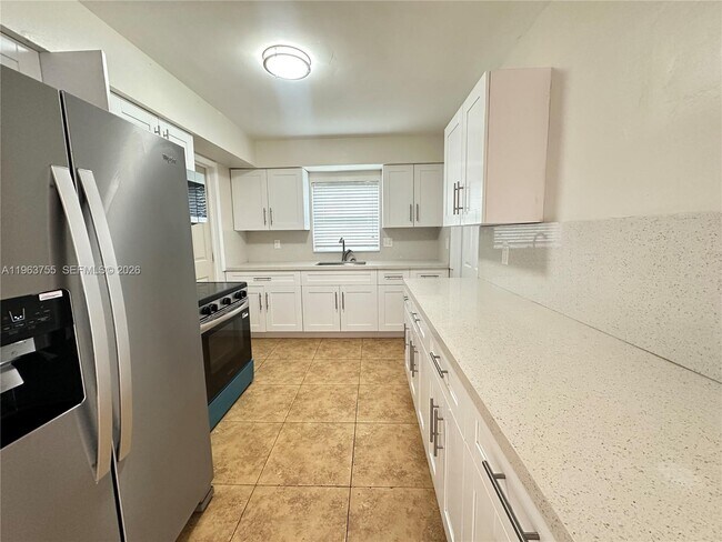 Building Photo - 180 Penn Way