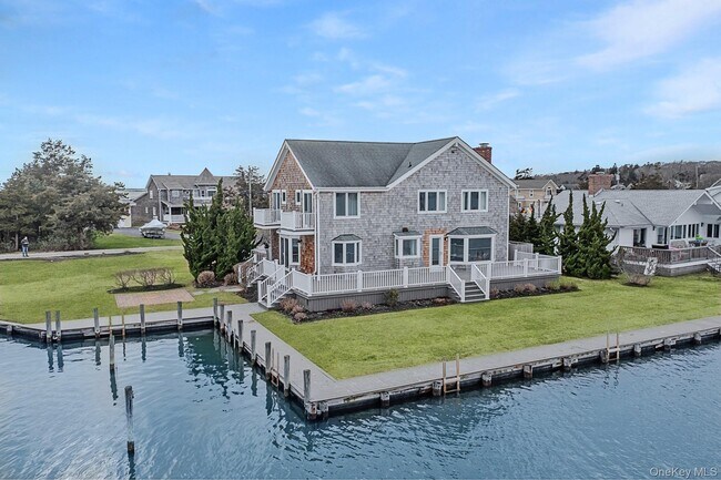 Building Photo - 370 Fishermans Beach Rd